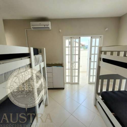 Casa com piscina