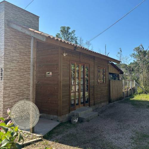 Casa de madeira de 01 dormit�rio