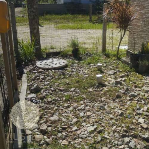Casa de madeira de 01 dormit�rio
