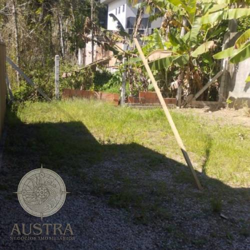 Casa de madeira de 01 dormit�rio