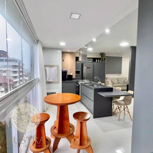 Apartamento com 02 su�tes em Bombas