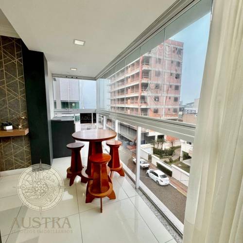 Apartamento com 02 su�tes em Bombas