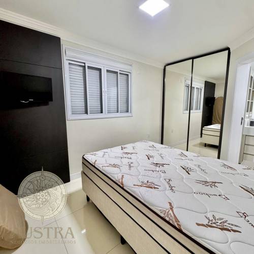 Apartamento com 02 su�tes em Bombas