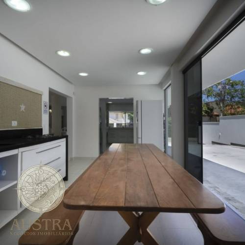 Casa para at� 22 pessoas com piscina aquecida