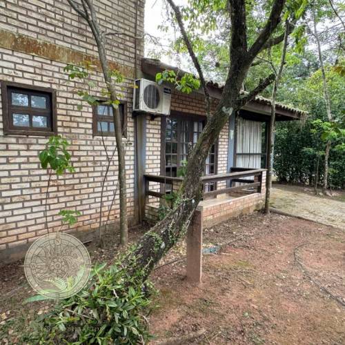 Ampla residncia no Mariscal