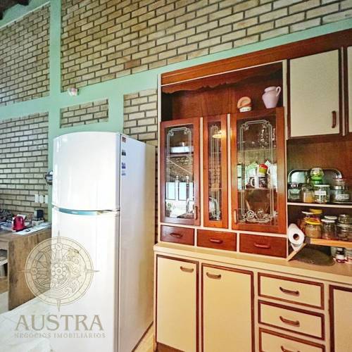 Ampla residncia no Mariscal