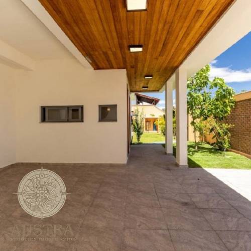 Casa Entre Mares