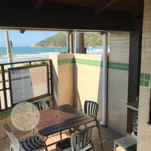 Casa frente mar na praia da Concei��o