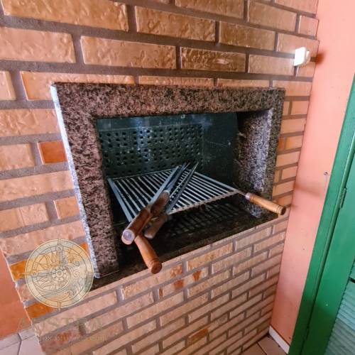 Ampla resid�ncia no Canto Grande