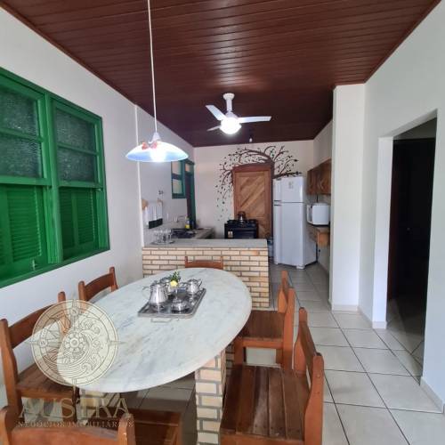 Ampla resid�ncia no Canto Grande