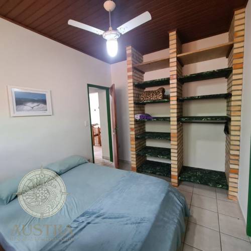 Ampla resid�ncia no Canto Grande