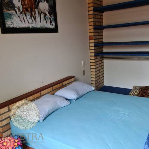 Ampla resid�ncia no Canto Grande