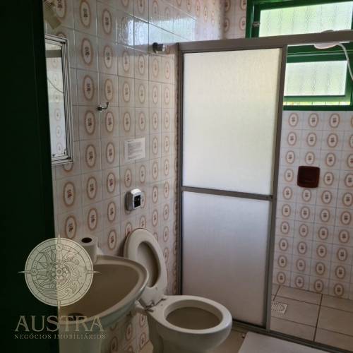 Ampla resid�ncia no Canto Grande