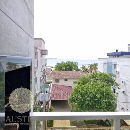 Cobertura duplex com vista mar