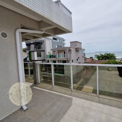Cobertura duplex com vista mar