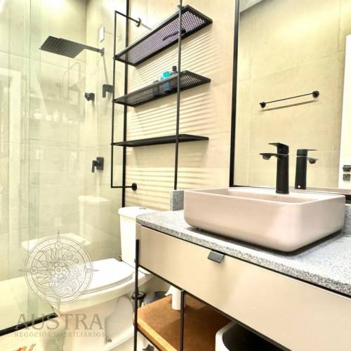 Apartamento com jacuzzi e vista para o mar