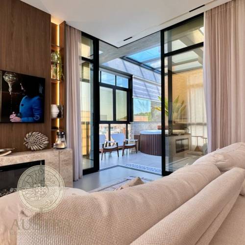 Apartamento com jacuzzi e vista para o mar