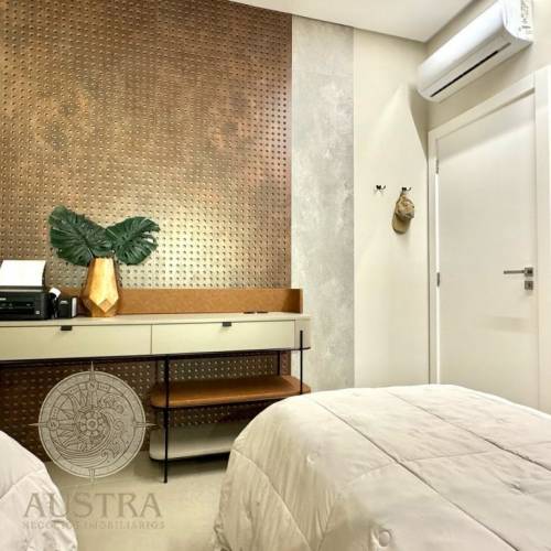 Apartamento com jacuzzi e vista para o mar