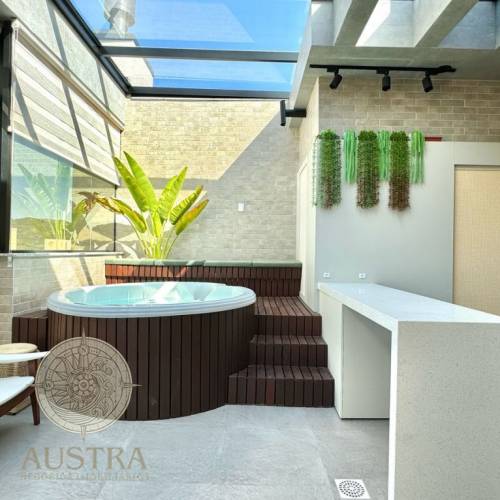 Apartamento com jacuzzi e vista para o mar