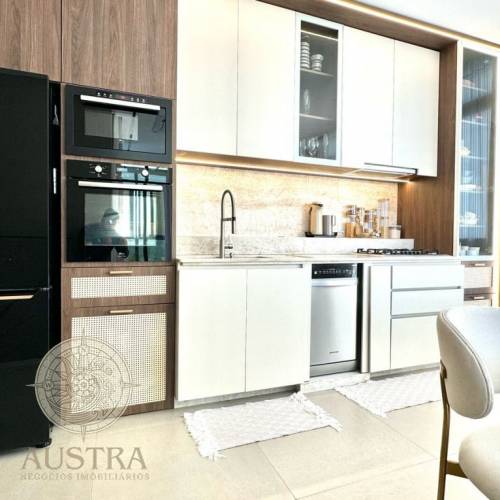 Apartamento com jacuzzi e vista para o mar