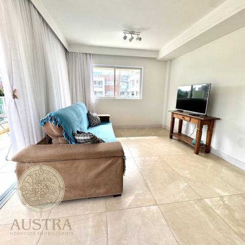 Apartamento em Bombas