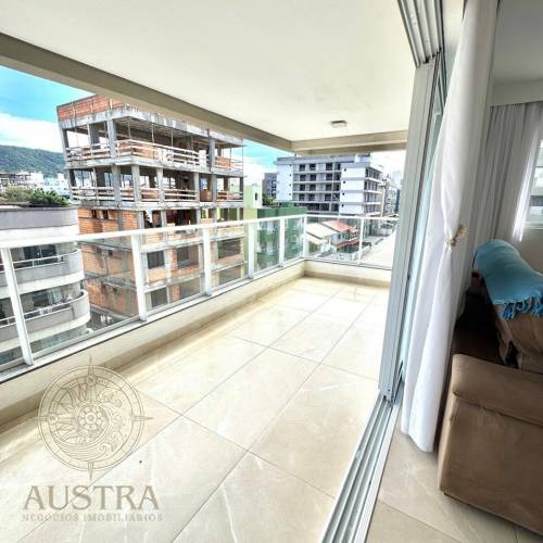 Apartamento em Bombas