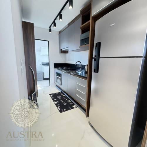 Apartamento com 03 su�tes