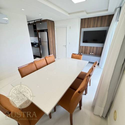 Apartamento com 03 su�tes