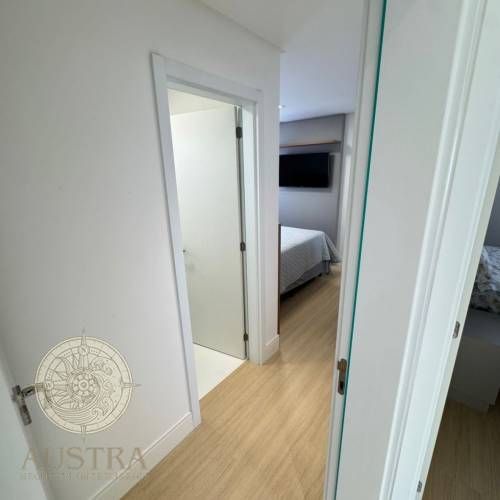 Apartamento com 03 su�tes