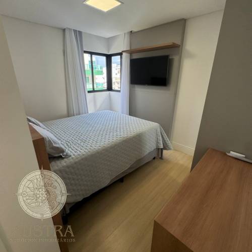 Apartamento com 03 su�tes