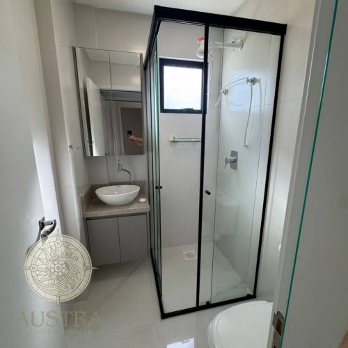 Apartamento com 03 su�tes