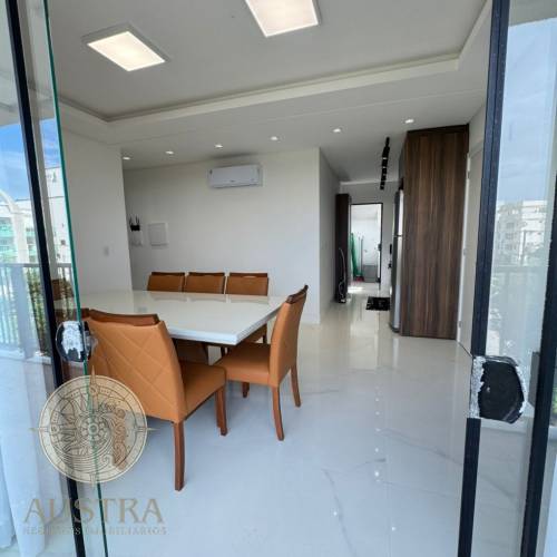 Apartamento com 03 su�tes