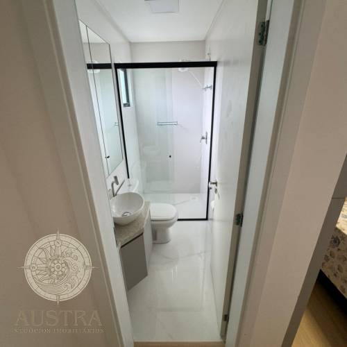Apartamento com 03 su�tes