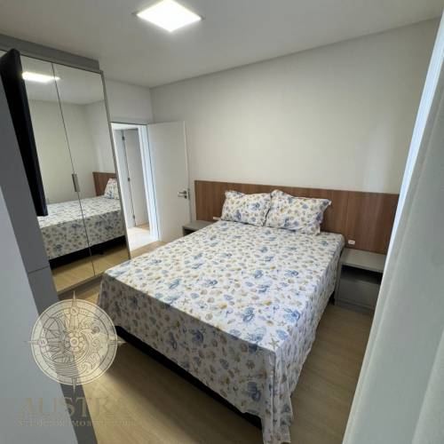 Apartamento com 03 su�tes