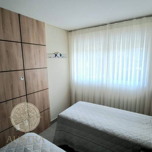 Apartamento com 03 dormit�rios