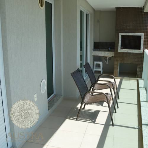 Apartamento com 02 su�tes 
