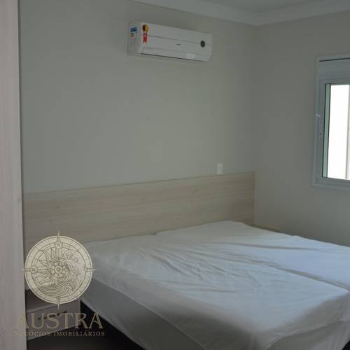 Apartamento com 02 su�tes 