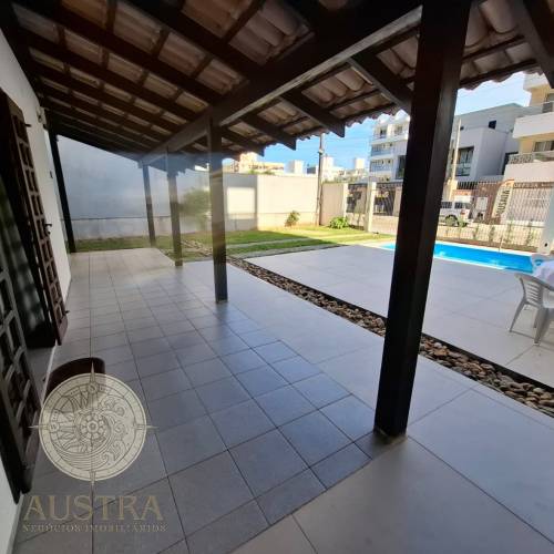 Casa com piscina