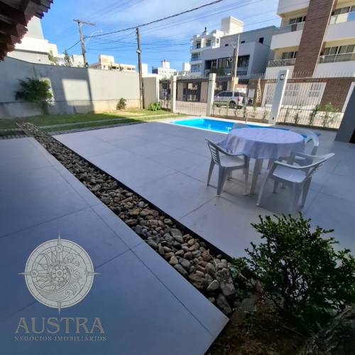 Casa com piscina