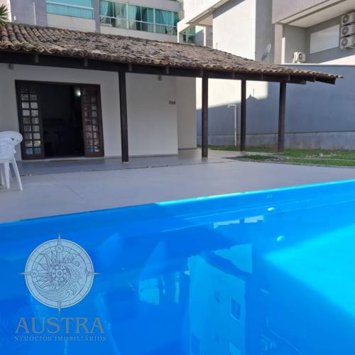 Casa com piscina