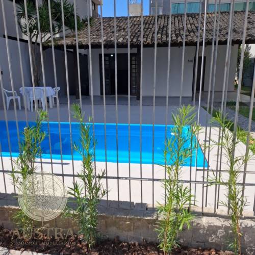 Casa com piscina