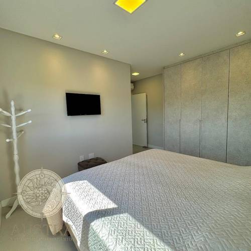 Cobertura duplex com vista para o mar