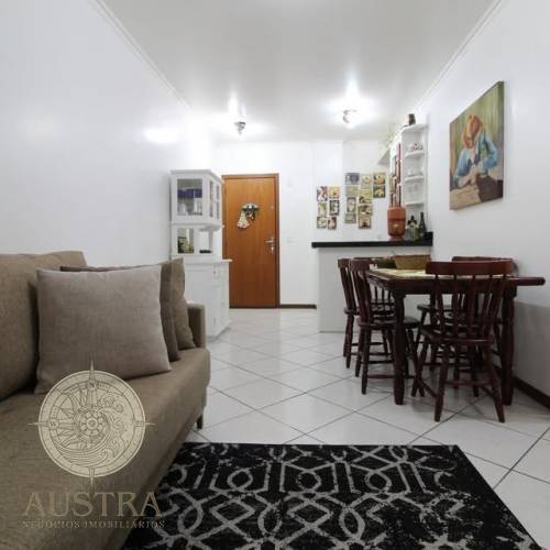 Apartamento com 02 dormit�rios em Bombas
