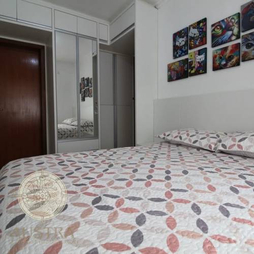 Apartamento com 02 dormit�rios em Bombas