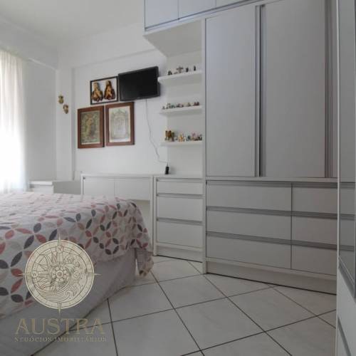 Apartamento com 02 dormit�rios em Bombas