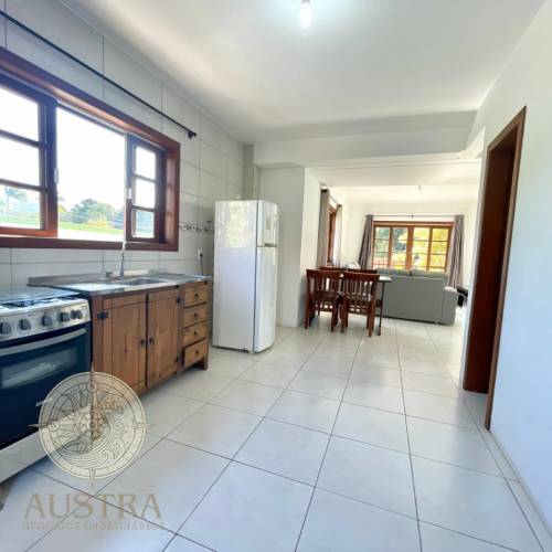Casa com piscina para loca��o anual  (LOCADA)