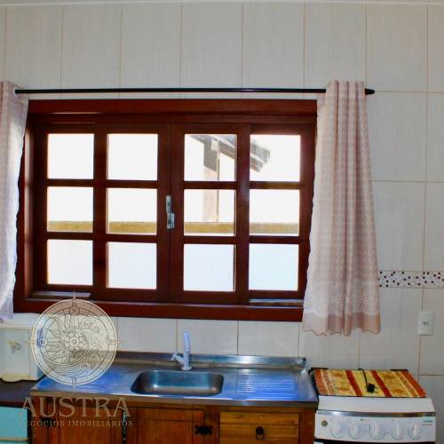 Casa com piscina para loca��o anual (LOCADA)