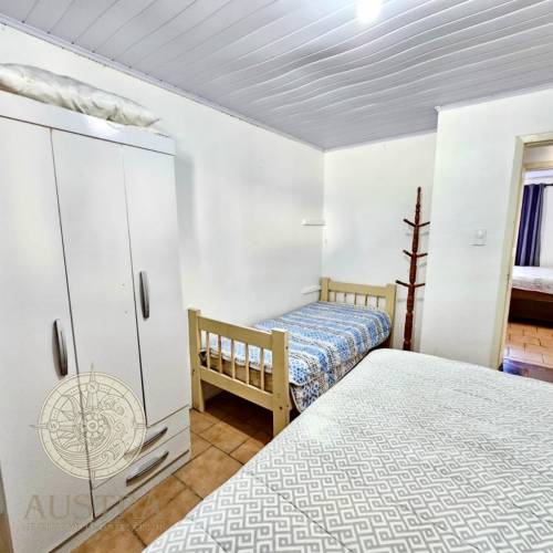 Casa com piscina  (LOCADA)