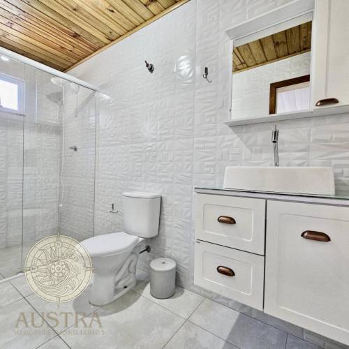 Casa com piscina  (LOCADA)