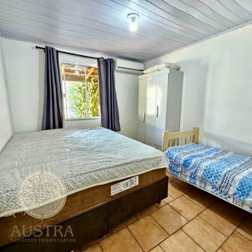Casa com piscina  (LOCADA)
